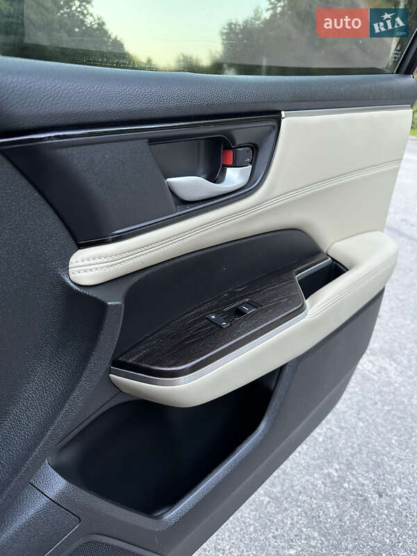 Седан Honda Clarity 2018 в Хмільнику