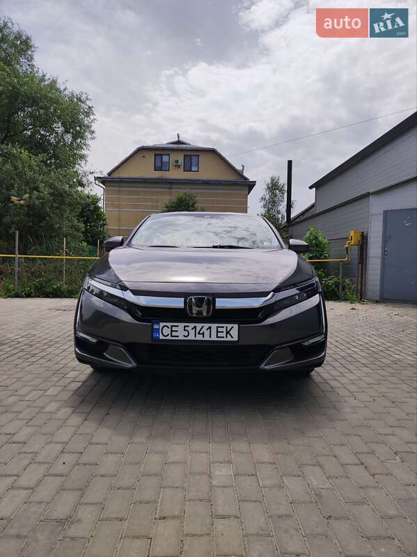 Седан Honda Clarity 2018 в Новоселице