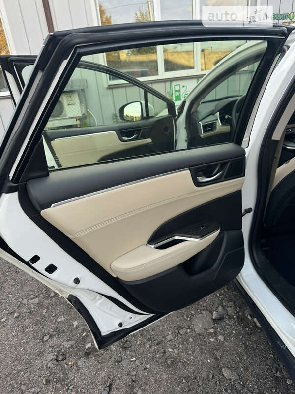 Седан Honda Clarity 2018 в Ровно