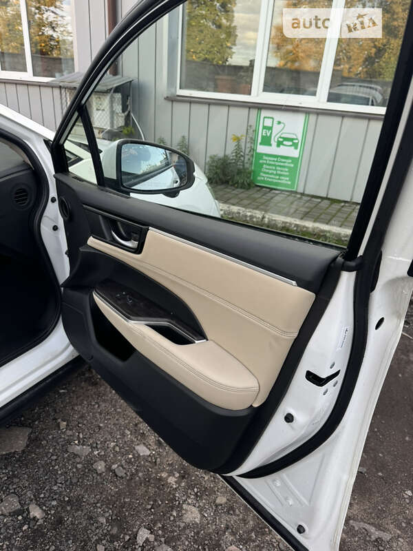 Седан Honda Clarity 2018 в Ровно