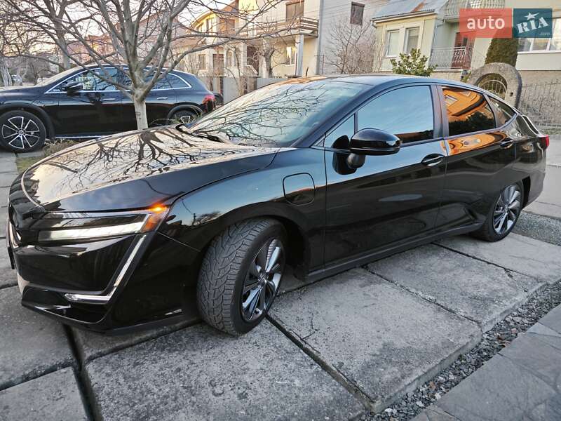 Седан Honda Clarity 2018 в Ужгороде