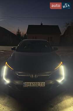 Седан Honda Clarity 2018 в Львове