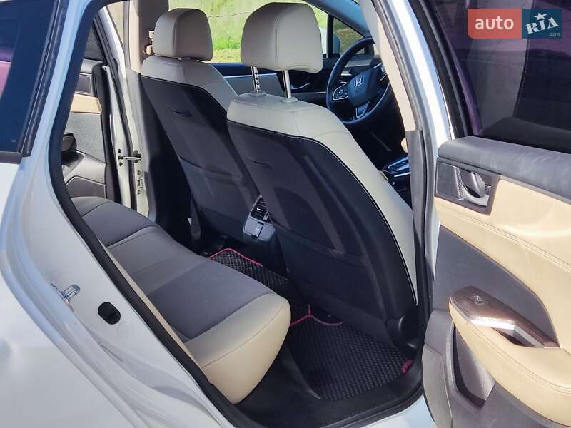 Седан Honda Clarity 2018 в Кременчуці