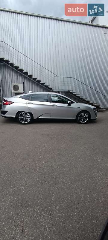Седан Honda Clarity 2018 в Кременчуці