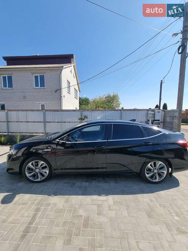 Седан Honda Clarity 2018 в Умани