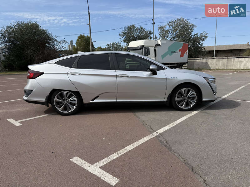 Седан Honda Clarity 2017 в Киеве