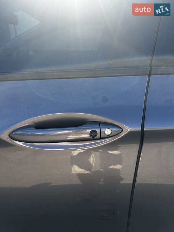 Седан Honda Clarity 2018 в Ровно