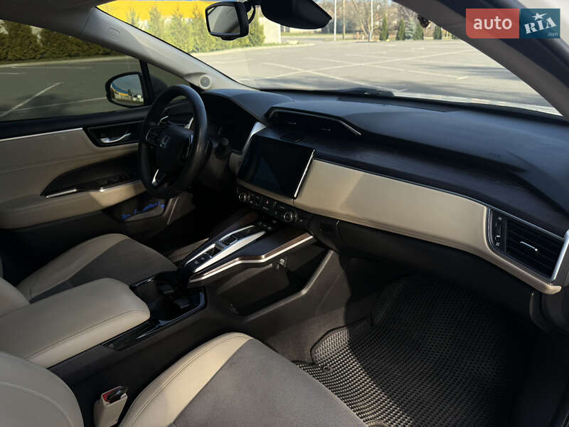 Седан Honda Clarity 2018 в Хмельнике фото 12 Седан Honda Clarity 2018 в Хмельнике