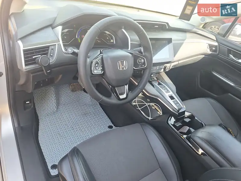 Honda Clarity 2018 VIN JHMZC5F17JC022765 фото оголошення 11 з 60