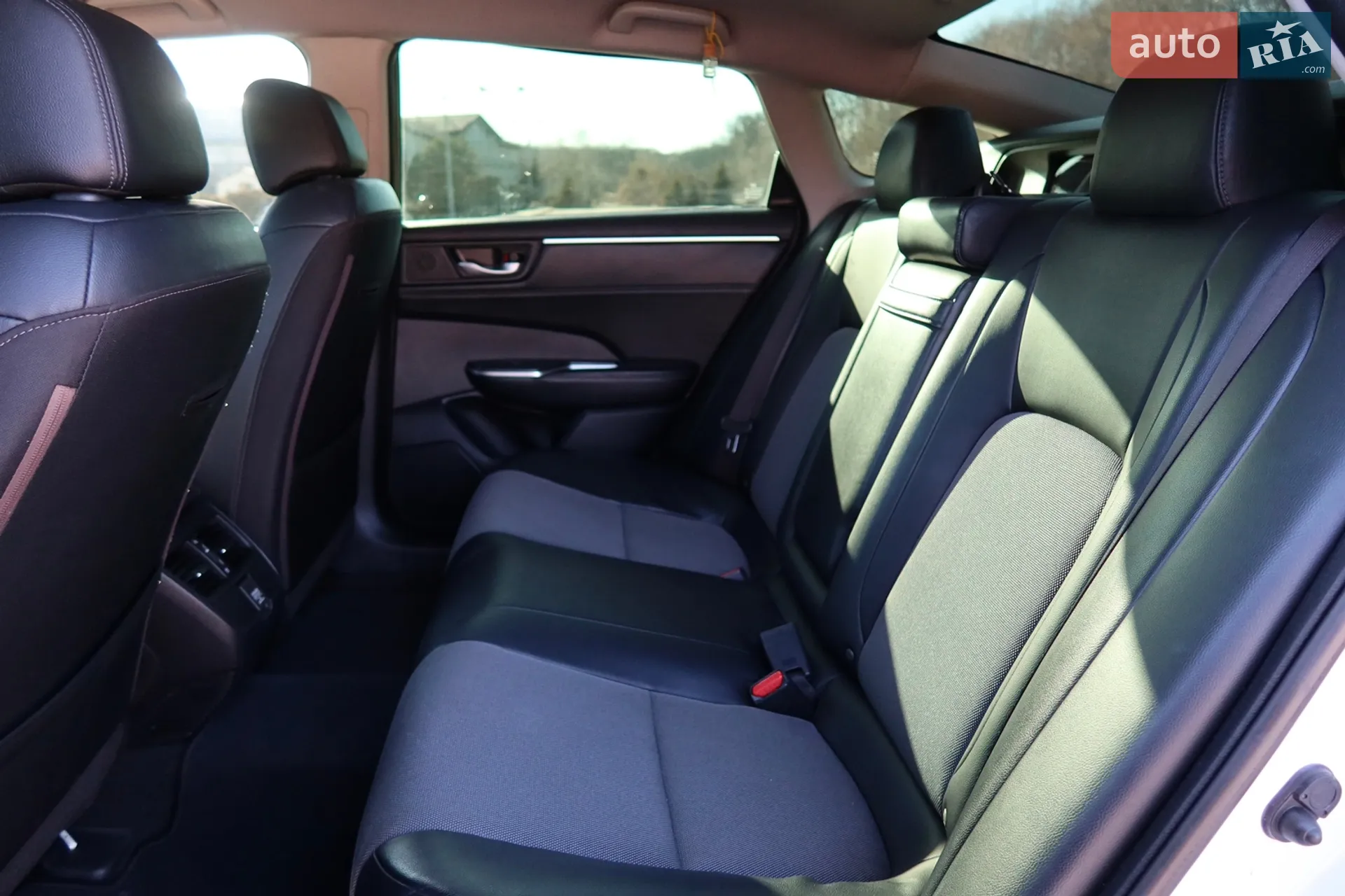 2018 Honda FCX Clarity - мініатюра 5