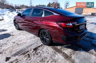 Седан Honda Clarity 2017 в Ромнах