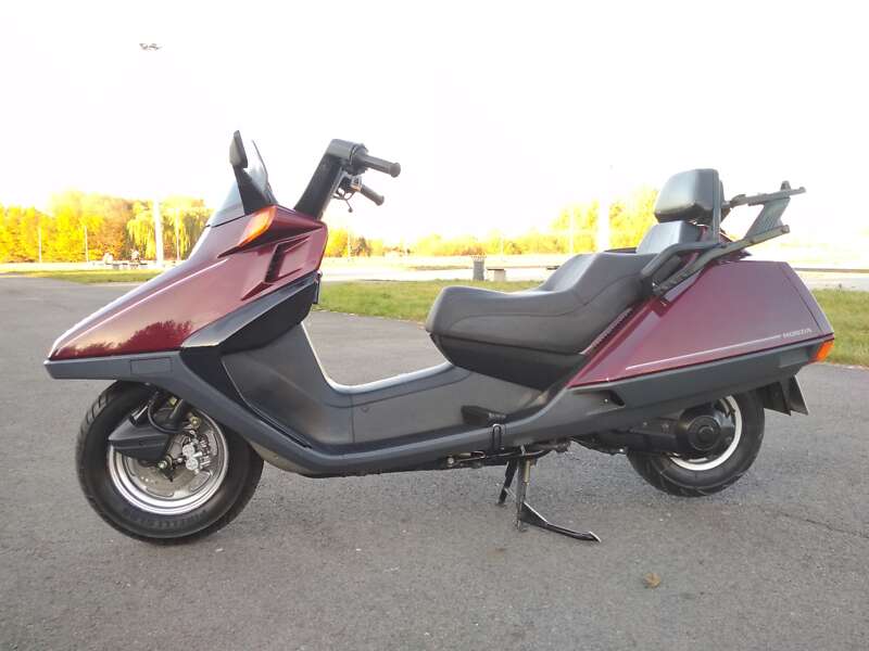 Максі-скутер Honda CN 250 1996 в Львові