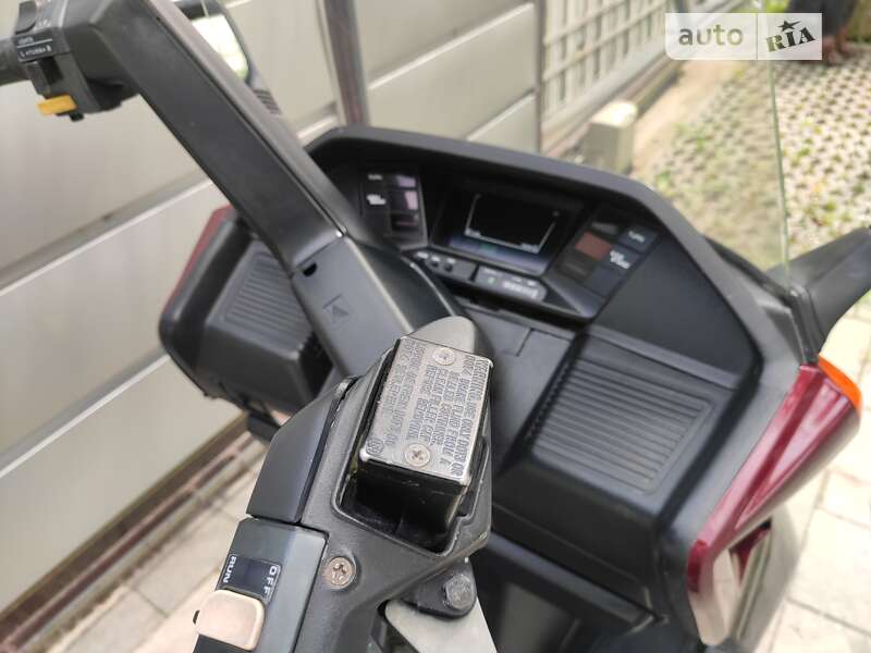 Максі-скутер Honda CN 250 1996 в Львові