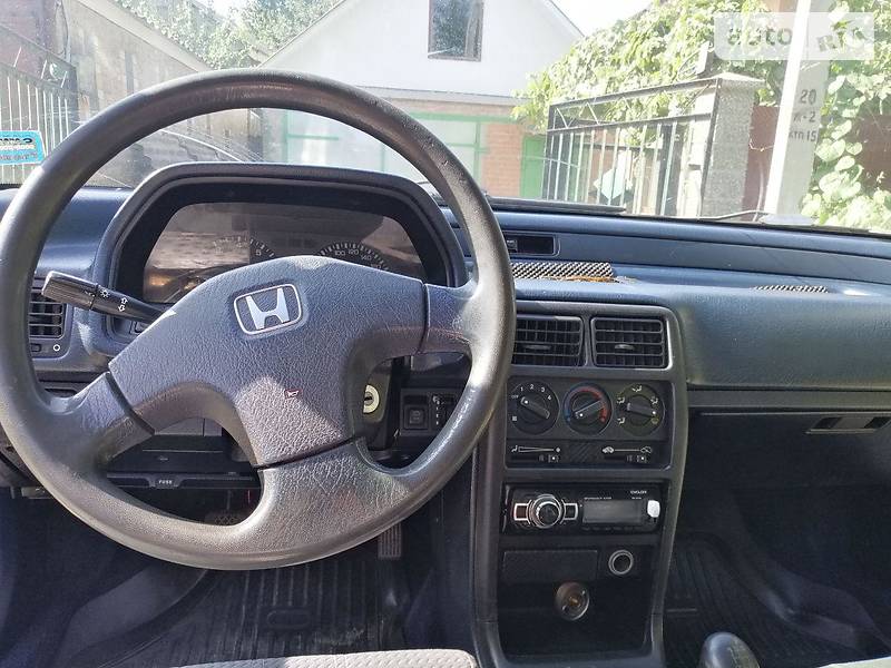 Седан Honda Concerto 1991 в Хороле