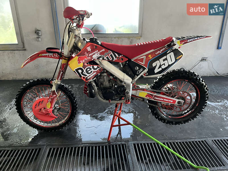Мотоцикл Кросс Honda CR 250R 2001 в 