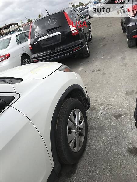Позашляховик / Кросовер Honda CR-V 2012 в Умані