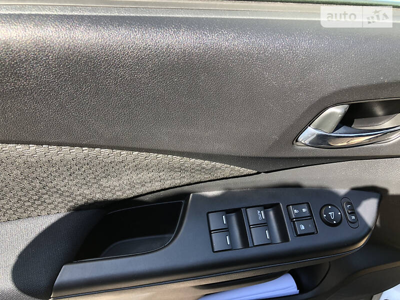 Позашляховик / Кросовер Honda CR-V 2016 в Івано-Франківську