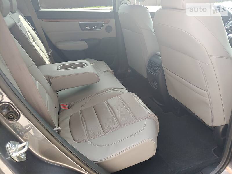 Позашляховик / Кросовер Honda CR-V 2017 в Києві