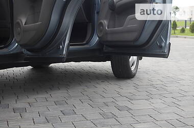 Внедорожник / Кроссовер Honda CR-V 2011 в 