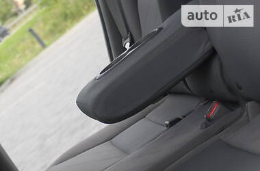 Внедорожник / Кроссовер Honda CR-V 2011 в 