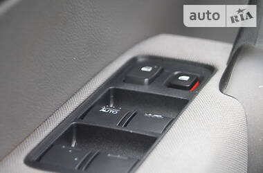 Внедорожник / Кроссовер Honda CR-V 2011 в 