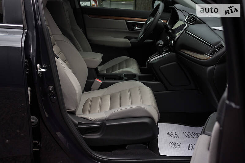 Позашляховик / Кросовер Honda CR-V 2017 в Луцьку