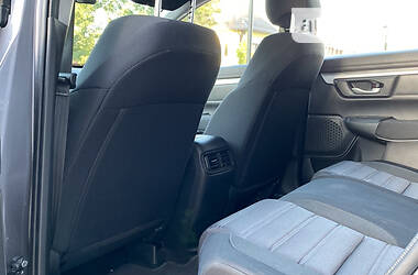 Позашляховик / Кросовер Honda CR-V 2019 в 