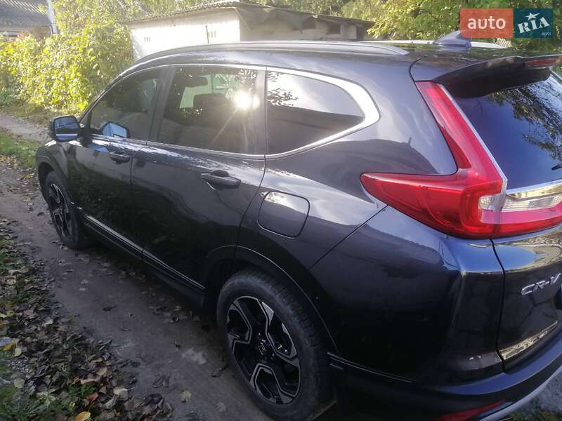 Позашляховик / Кросовер Honda CR-V 2017 в Дніпрі