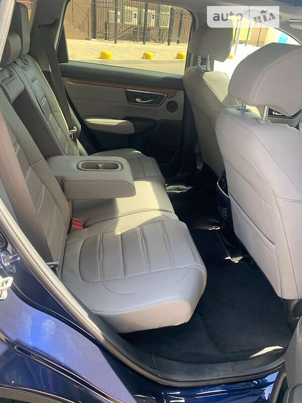Внедорожник / Кроссовер Honda CR-V 2017 в Одессе