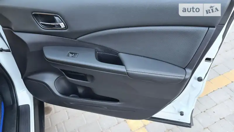 Honda CR-V 2016 VIN SHSRE6880GU004079 фото оголошення 21 з 66