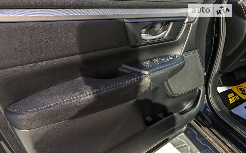 Внедорожник / Кроссовер Honda CR-V 2019 в Черновцах