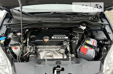 Позашляховик / Кросовер Honda CR-V 2010 в 