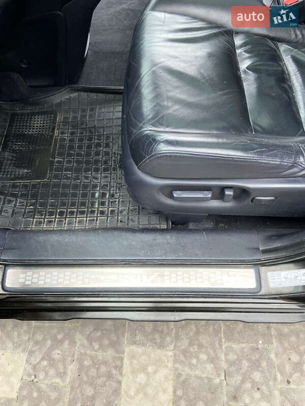 Внедорожник / Кроссовер Honda CR-V 2009 в Тернополе