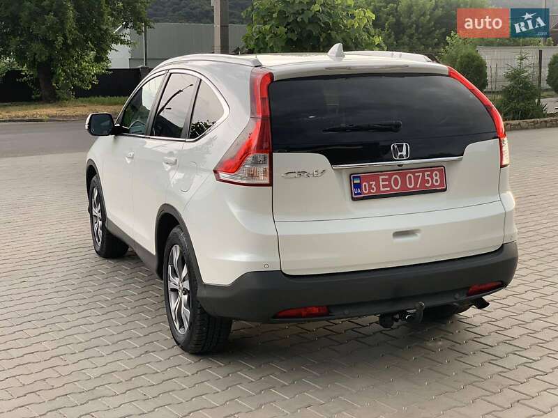 Внедорожник / Кроссовер Honda CR-V 2014 в Могилев-Подольске
