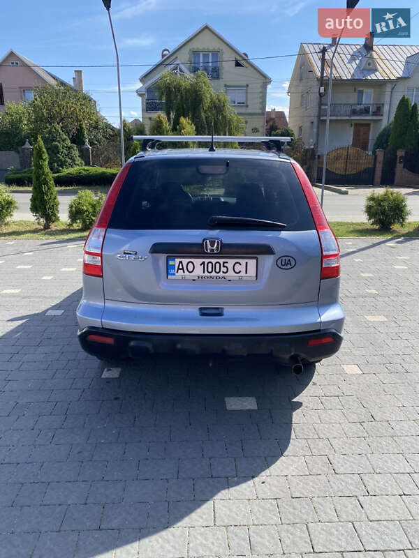 Внедорожник / Кроссовер Honda CR-V 2007 в Ужгороде