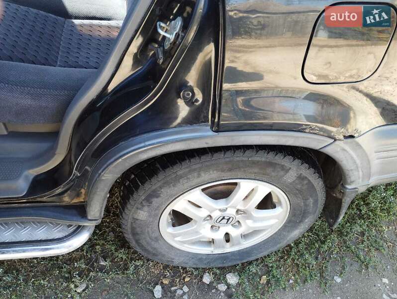Внедорожник / Кроссовер Honda CR-V 1999 в Черкассах