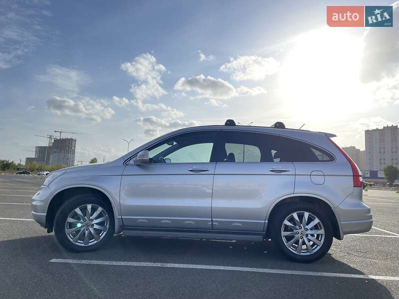 Внедорожник / Кроссовер Honda CR-V 2011 в Киеве