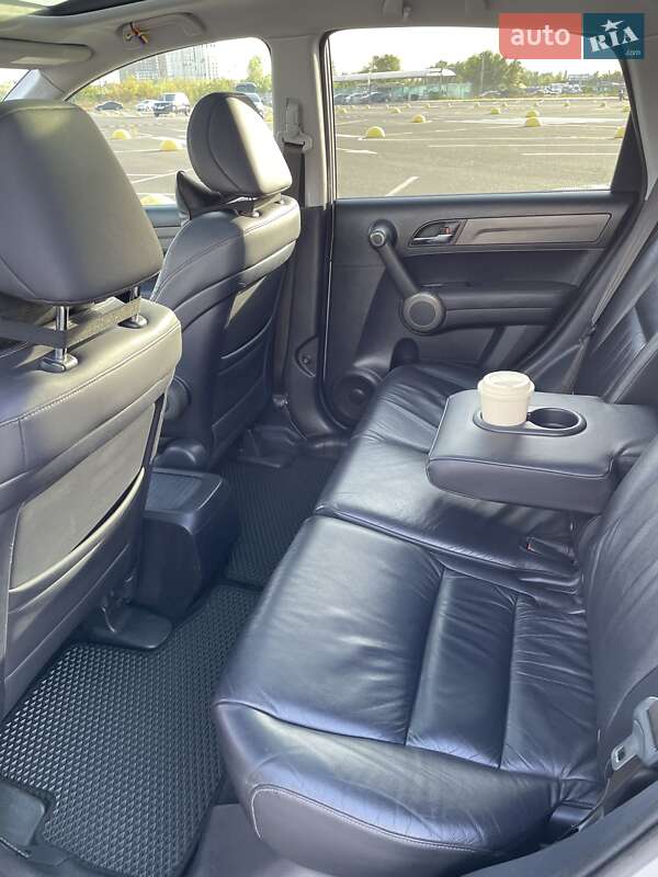 Внедорожник / Кроссовер Honda CR-V 2011 в Киеве