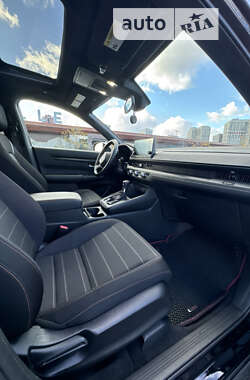 Внедорожник / Кроссовер Honda CR-V 2023 в 