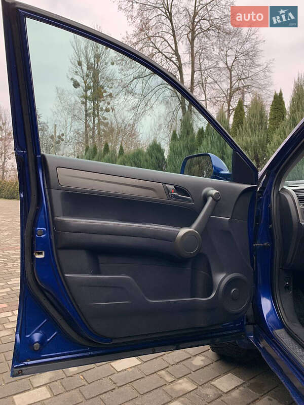 Внедорожник / Кроссовер Honda CR-V 2011 в Новом Калинове