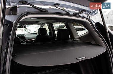 Позашляховик / Кросовер Honda CR-V 2022 в 