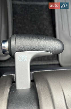 Внедорожник / Кроссовер Honda CR-V 2011 в 
