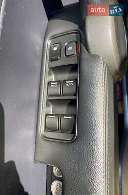 Внедорожник / Кроссовер Honda CR-V 2010 в 
