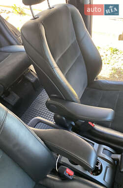 Внедорожник / Кроссовер Honda CR-V 2010 в 