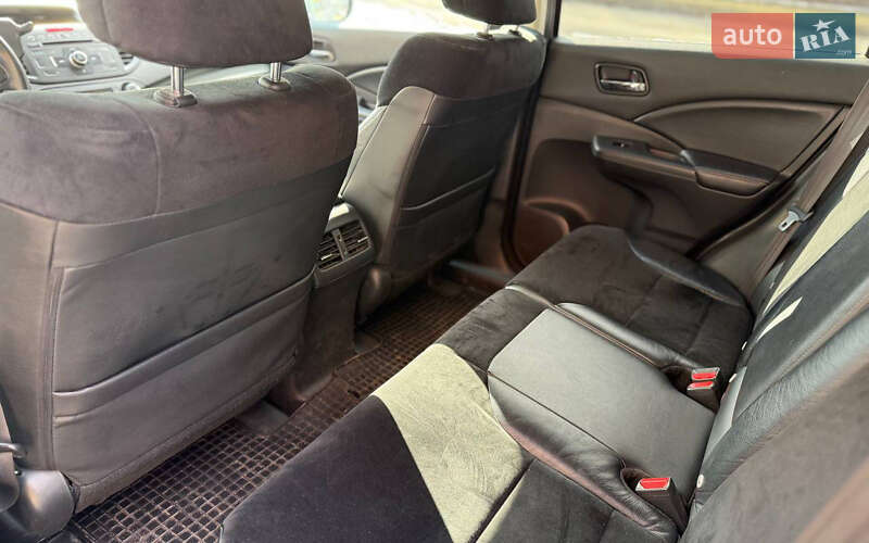 Внедорожник / Кроссовер Honda CR-V 2013 в Черновцах