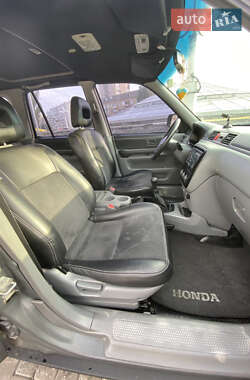 Позашляховик / Кросовер Honda CR-V 1998 в 