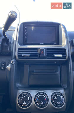 Внедорожник / Кроссовер Honda CR-V 2006 в 
