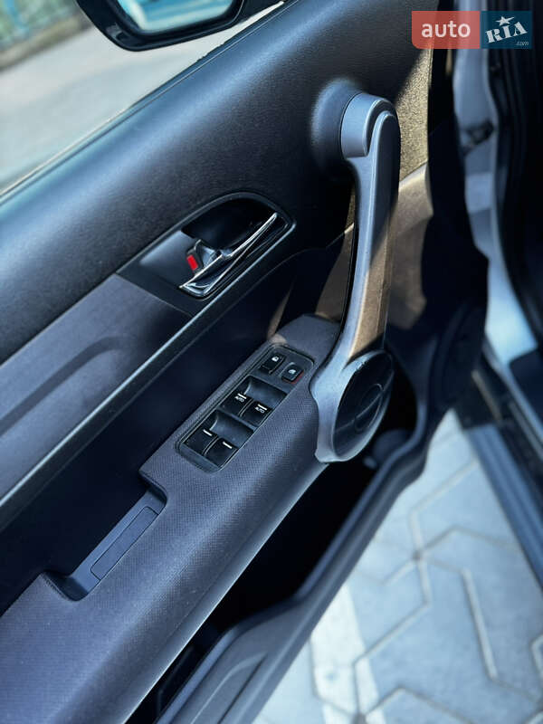 Внедорожник / Кроссовер Honda CR-V 2008 в Тернополе