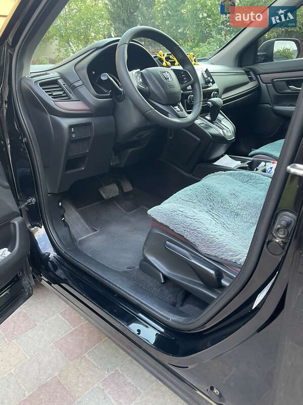 Позашляховик / Кросовер Honda CR-V 2017 в Золочеві