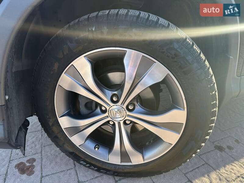 Позашляховик / Кросовер Honda CR-V 2015 в Трускавці